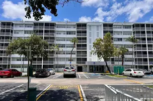700 NW 214th St, Miami Gardens, FL 33169 - Photo 1