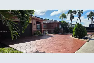 17665 NW 87th Ct, Hialeah, FL 33018 - Photo 3