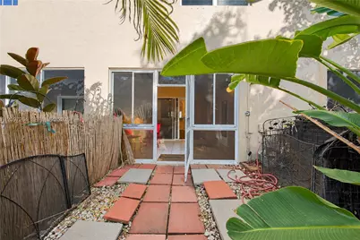 716 SW 122nd Ave, Pembroke Pines, FL 33025 - Photo 39
