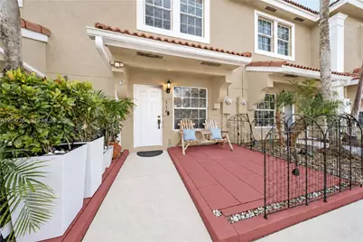 716 SW 122nd Ave, Pembroke Pines, FL 33025 - Photo 5