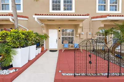 716 SW 122nd Ave, Pembroke Pines, FL 33025 - Photo 1