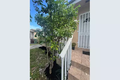 258 E 46th St, Hialeah, FL 33013 - Photo 23