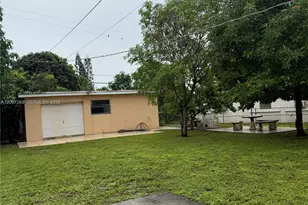 258 E 46th St, Hialeah, FL 33013 - Photo 35
