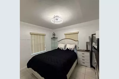 258 E 46th St, Hialeah, FL 33013 - Photo 9