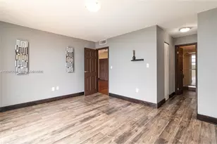 2500 NE 135th St, North Miami, FL 33181 - Photo 9