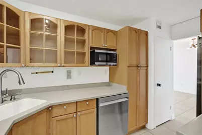 1865 79th St Cswy #9E, North Bay Village, FL 33141 - Photo 7