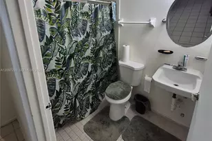 8000 Fairview Dr, Tamarac, FL 33321 - Photo 9