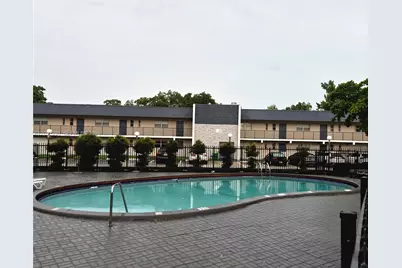8000 Fairview Dr #107, Tamarac, FL 33321 - Photo 5