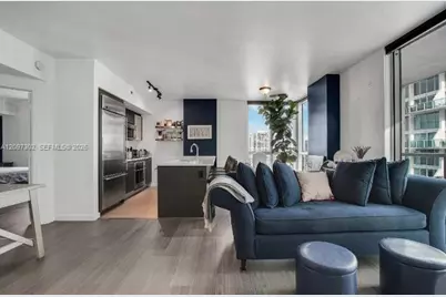 55 SE 6th St #3701, Miami, FL 33131 - Photo 3