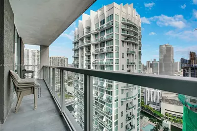 55 SE 6th St #3701, Miami, FL 33131 - Photo 17