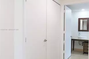 495 Brickell Ave, Miami, FL 33131 - Photo 15