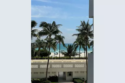 2899 Collins Ave #425, Miami Beach, FL 33140 - Photo 1