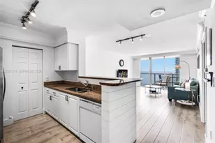 1155 Brickell Bay Dr, Miami, FL 33131 - Photo 3