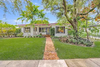 364 Navarre Dr, Miami Springs, FL 33166 - Photo 1