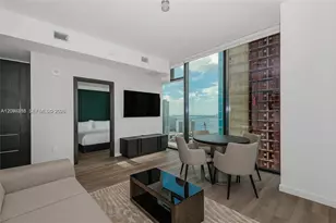 20 NE 11th St, Miami, FL 33132 - Photo 7