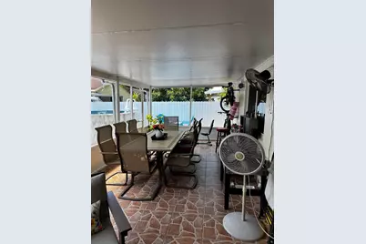 5836 NW 199th St, Hialeah, FL 33015 - Photo 27