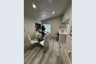 5836 NW 199th St, Hialeah, FL 33015 - Photo 9