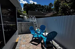 5836 NW 199th St, Hialeah, FL 33015 - Photo 39