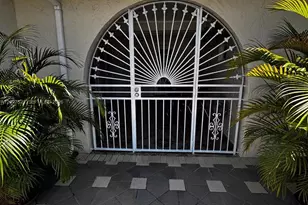 5836 NW 199th St, Hialeah, FL 33015 - Photo 3