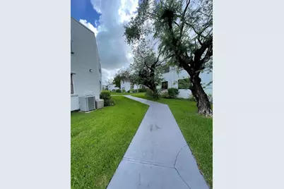 9421 Fontainebleau Blvd #208-35, Miami, FL 33172 - Photo 3