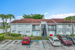 1201 Lake Victoria Dr, West Palm Beach, FL 33411 - Photo 15