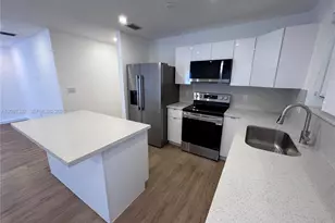 352 SW 17th Rd, Miami, FL 33129 - Photo 7