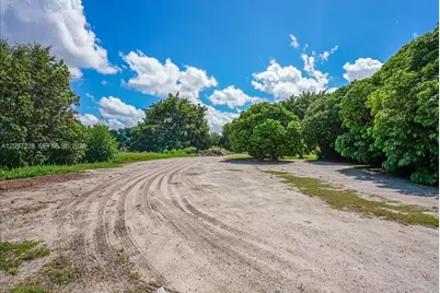 18490 SW 216th St, Miami, FL 33170 - Photo 47