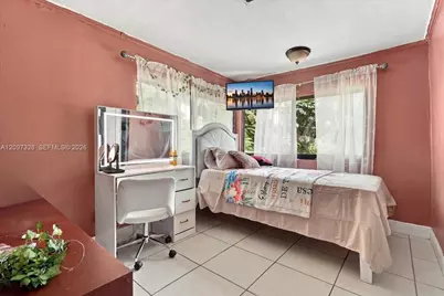18490 SW 216th St, Miami, FL 33170 - Photo 15