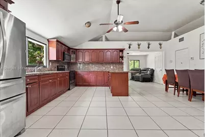 18490 SW 216th St, Miami, FL 33170 - Photo 3