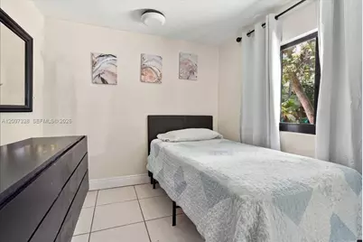 18490 SW 216th St, Miami, FL 33170 - Photo 13