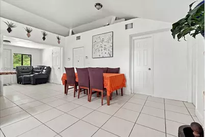 18490 SW 216th St, Miami, FL 33170 - Photo 9