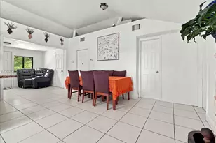 18490 SW 216th St, Miami, FL 33170 - Photo 9