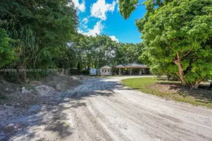 18490 SW 216th St, Miami, FL 33170 - Photo 35