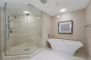17301 Biscayne Blvd, North Miami Beach, FL 33160 - Photo 19