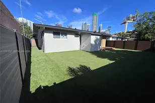 350 SW 17th Rd, Miami, FL 33129 - Photo 35