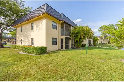 125 NW 93rd Ave #125, Pembroke Pines, FL 33024 - Photo 5