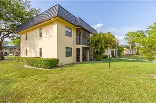 125 NW 93rd Ave, Pembroke Pines, FL 33024 - Photo 5