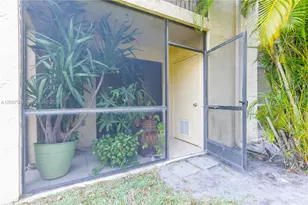 125 NW 93rd Ave, Pembroke Pines, FL 33024 - Photo 3