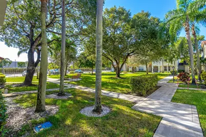 10831 NW 3rd Ct #N/A, Pembroke Pines, FL 33026 - Photo 27