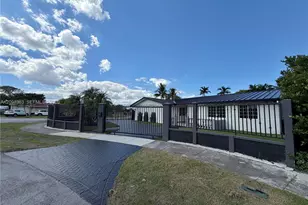 9481 SW 10th St, Miami, FL 33174 - Photo 1