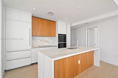 1400 Biscayne Blvd #2601, Miami, FL 33132 - Photo 7