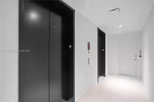 1400 Biscayne Blvd, Miami, FL 33132 - Photo 3