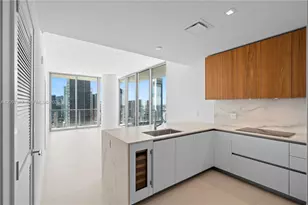 1400 Biscayne Blvd, Miami, FL 33132 - Photo 1
