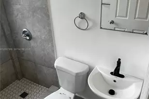 1129 NW 3rd St, Miami, FL 33128 - Photo 17