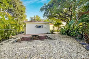 364 Navarre Dr, Miami Springs, FL 33166 - Photo 23