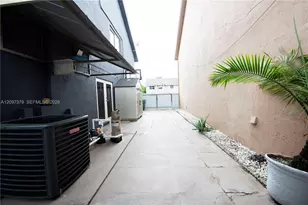 9710 SW 13th St, Pembroke Pines, FL 33025 - Photo 39