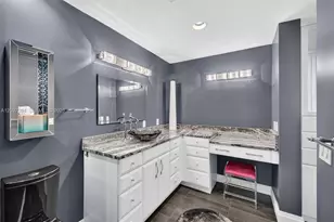 8 Portside Dr, Fort Lauderdale, FL 33316 - Photo 41