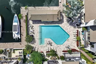 8 Portside Dr, Fort Lauderdale, FL 33316 - Photo 51
