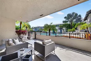 8 Portside Dr, Fort Lauderdale, FL 33316 - Photo 17