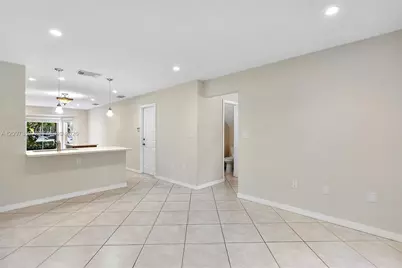 1960 Sweetbay Way, Hollywood, FL 33019 - Photo 15